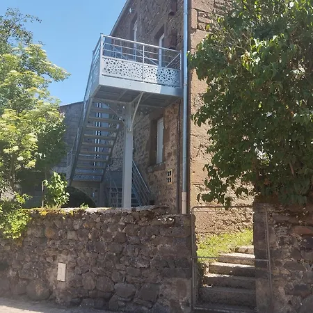 Apartment La Canissa Carrada Pour 14 Personnes Chaspuzac